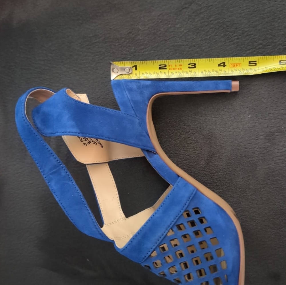 Sandals - Picture 5 of 5